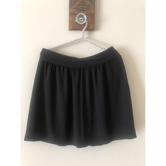 LOFT Womens Size 4 Black Chiffon Skirt Pleated Waist Short - Picture 1 of 6